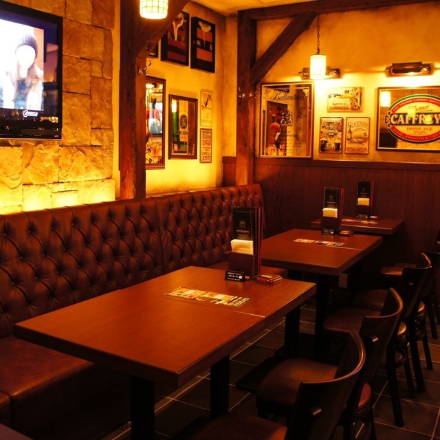 本格パブの雰囲気を楽しめるスタイリッシュな空間 | IRISH PUB CELTS（ケルツ） 名駅4丁目店